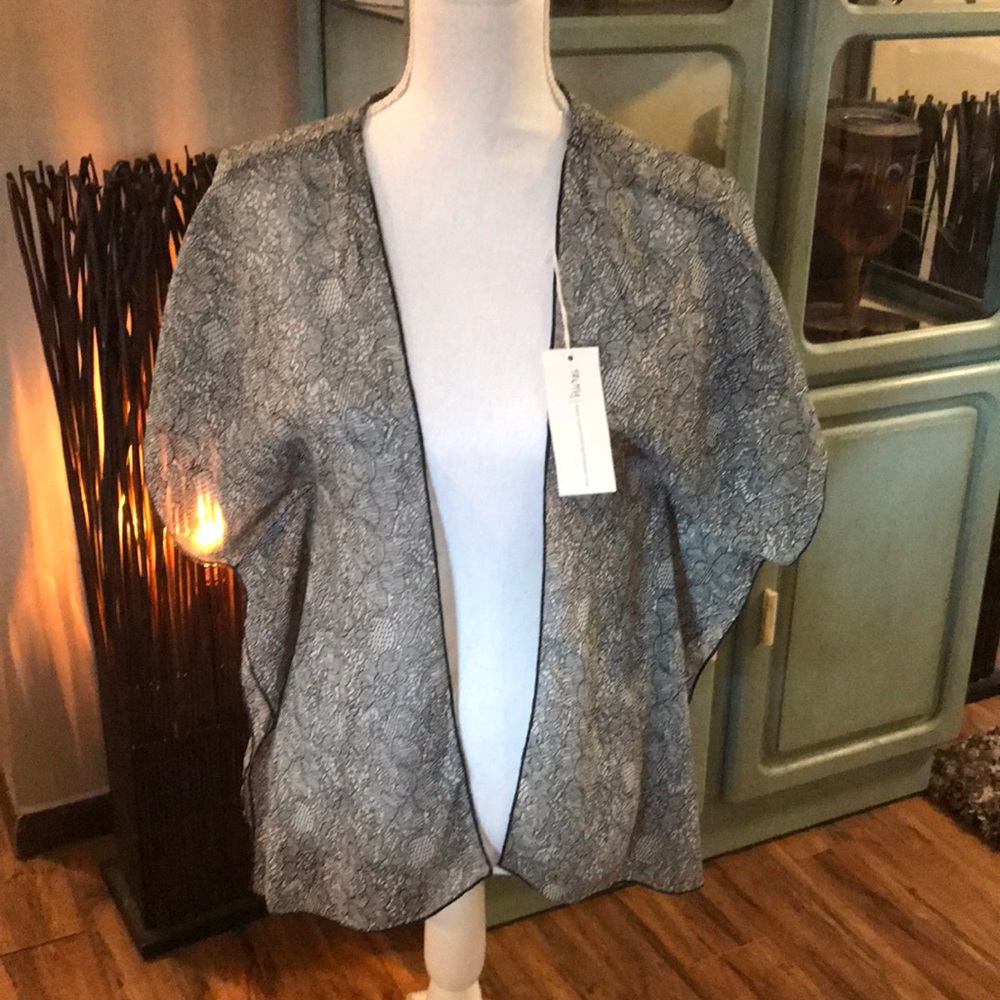 Black and white kimono with lace detail